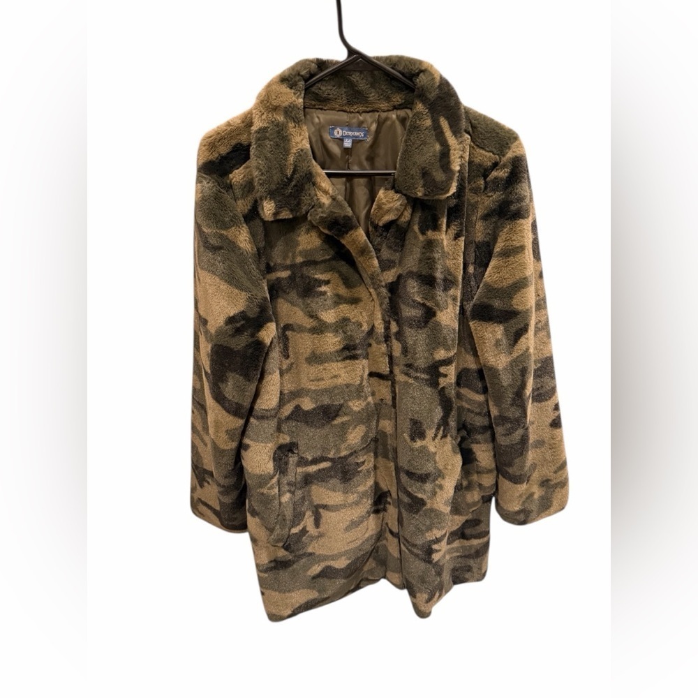 Democracy Green Camo Faux Fur Coat Jacket Snap Closure Pockets Size XL
